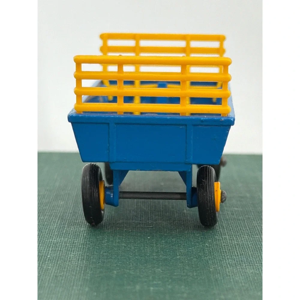 Vintage Lesney Matchbox No 40 Hay Trailer Blue Yellow Made in England Diecast